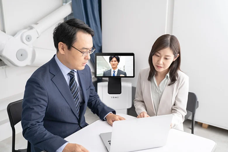 遠隔接客シーン