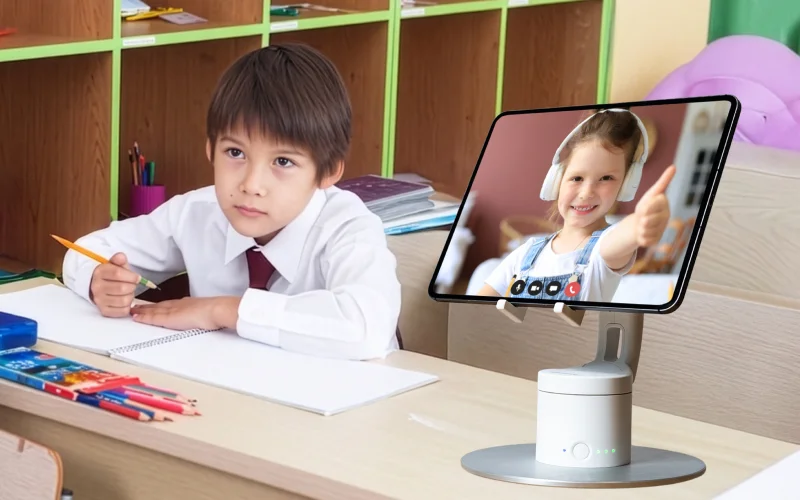 A child joining a through kubi 2.0 in the classroom